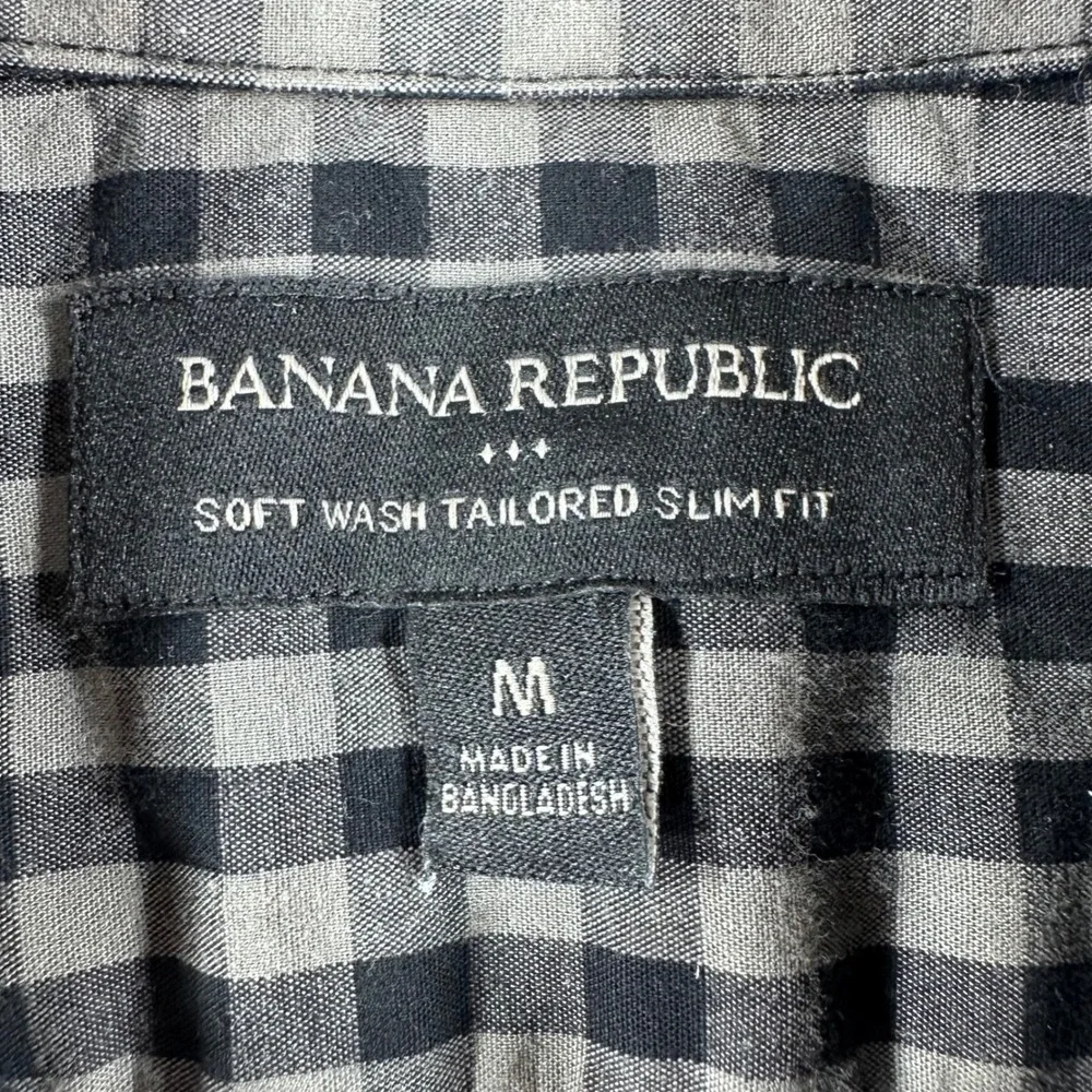 Banana Republic Button Down Mens M Medium Black Grey Gingham Slim Fit Soft Wash